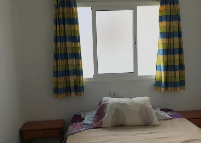 Alvarez בית הארחה 2*