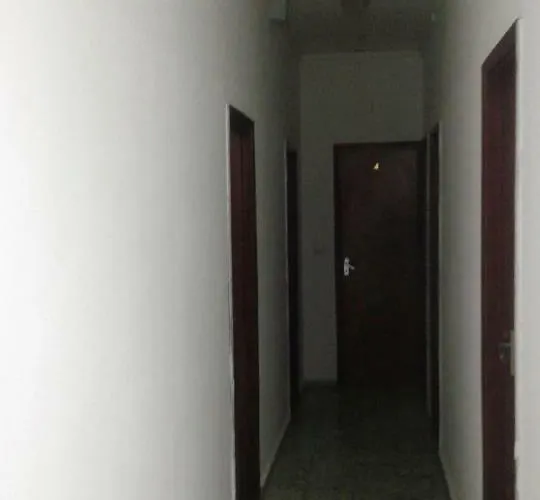 Alvarez בית הארחה