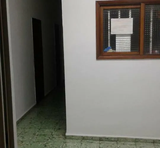 Alvarez בית הארחה