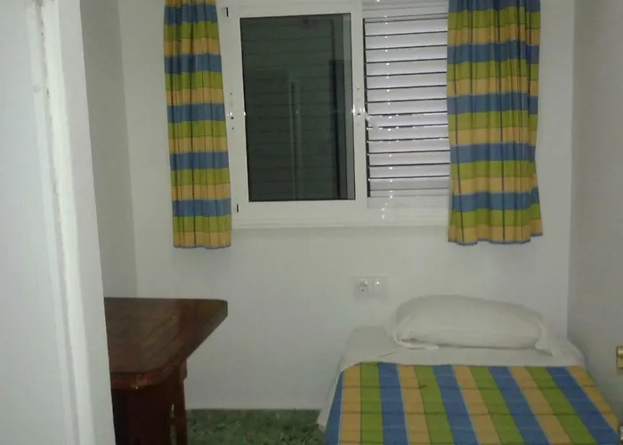 Alvarez בית הארחה 2*